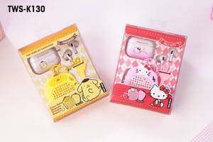 Audífonos Bluetooth TWS de Sanrio con Diseño de Kuromi, Hello Kitty, Pochacco y Pompompurin, Inalámbricos, Intraaurales, con Juguete Magnético de Laberinto - Product Image 2
