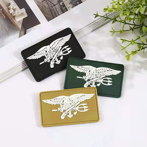 Mejor precio personalizado al por mayor 3D Pvc parche logotipos suave Pvc parches de goma para sombreros y Jeans calidad de accesorios superior - Product Image 6