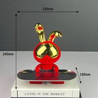 Vente en gros de figurines décoratives métalliques de lapin astronaute mignon, accessoires d'affichage intérieur pour magasin