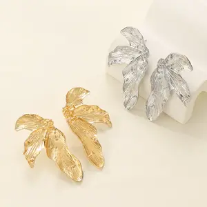 DAIHE New Exaggerated Personalized Leaf Earrings Women's Irregular Folded Texture Leaf Earrings Holiday Style Jewelry
