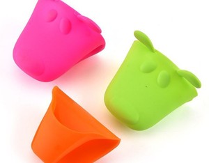 Gants de four en silicone résistants à la chaleur, imprimés motifs animaux, livraison rapide - Conception en deux parties, technologie de moulage, étanches et compatibles lave-vaisselle - Product Image 1