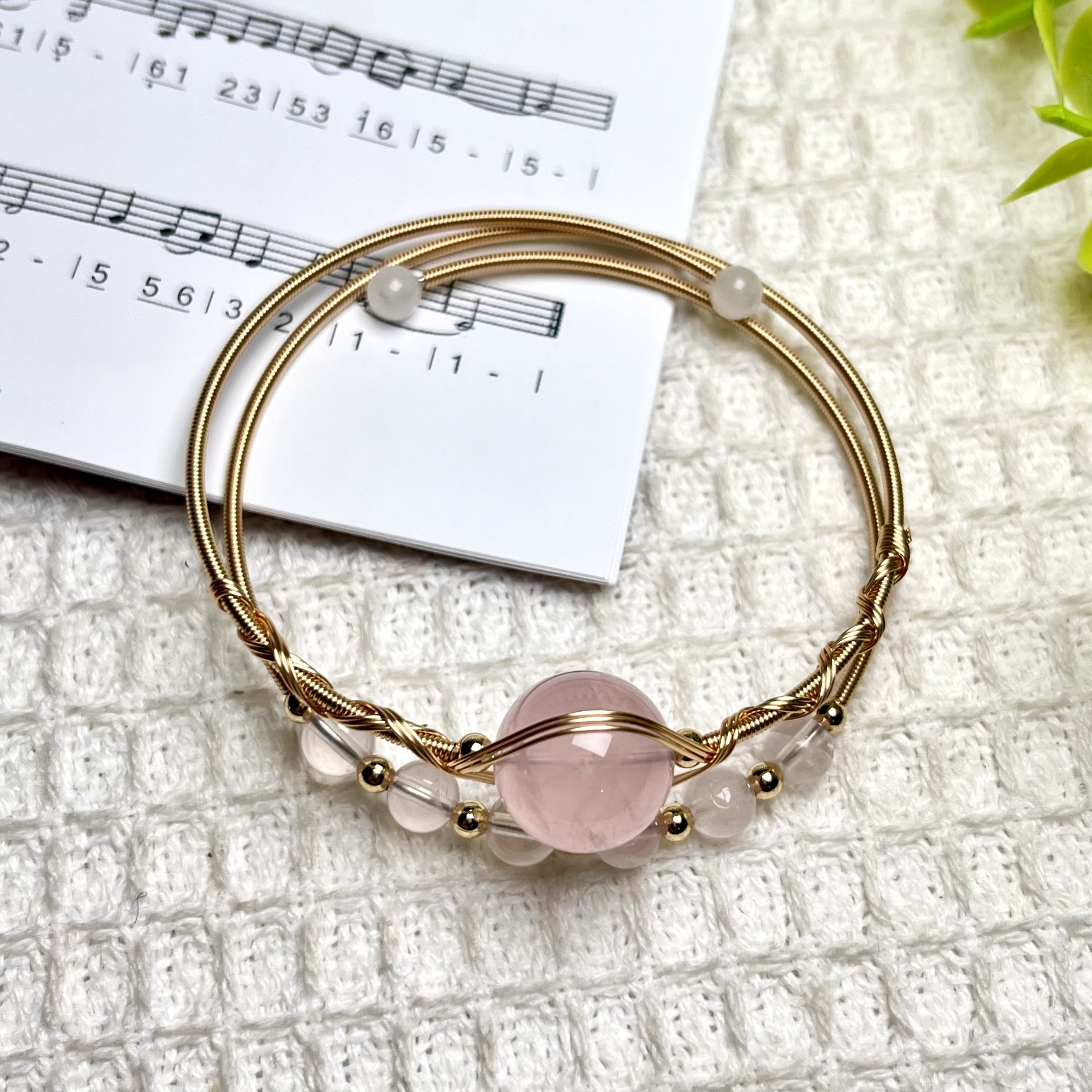 4. Quarzo Rosa (Dorato)