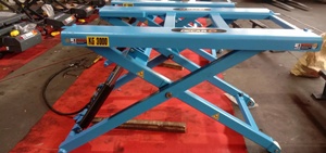 Élévateur à ciseaux 3T à hauteur moyenne Élévateur pour voiture DECAR Intégré 4 poteaux Triple Système de stationnement pour voiture Système de rangement pour véhicule - Product Image 4