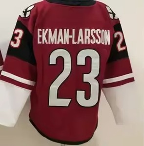 Maillots de hockey sur glace pour hommes adultes en polyester durable 280g, personnalisés OEM, design de Noël rouge, sublimés et brodés, vêtements d'équipe - Product Image 4