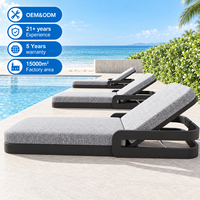 Chaise longue d'extérieur réglable et rembourrée pour piscine, patio, hôtel, complexe hôtelier, mobilier d'extérieur