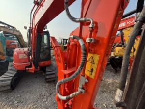 รถขุดขนาดเล็ก Kubota U44 มือสอง ขนาดกะทัดรัด ประหยัดน้ำมัน พร้อมเครื่องยนต์เดิม สภาพดีเยี่ยม เหมาะสำหรับพื้นที่แคบ - Product Image 3