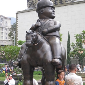 Scultura di Alta Qualità in Bronzo/Ottone Raffigurante Donna Corpulenta, Stile <span class=keywords><strong>Botero</strong></span>, Fusione Artistica Personalizzabile - Product Image 2