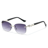 Lunettes de soleil sans monture à perles tendance pour femmes