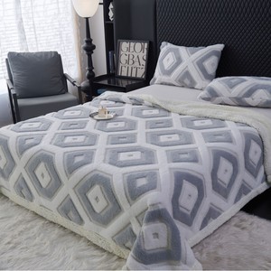 Manta de Tafetán de Doble Capa Catiónica de Alta Densidad GSM con Borde Plegado y Forro de Sherpa, Manta Personalizada para Sofá, <span class=keywords><strong>Cama</strong></span> y Hogar - Product Image 3