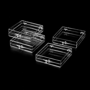 Appuyez sur la boîte d'emballage d'ongles en verre <span class=keywords><strong>pas</strong></span> <span class=keywords><strong>cher</strong></span> boîte-cadeau d'ongles Transparent 4 couleurs Design élégant doigt carré ABS pièce d'ongle en plastique - Product Image 3