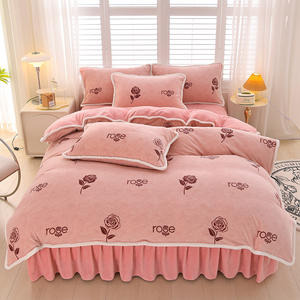 Parure de lit trois ou quatre pièces en <span class=keywords><strong>velours</strong></span> double face, avec jupe de lit imprimée style frais, personnalisable avec logo OEM, pour dortoir - Product Image 2