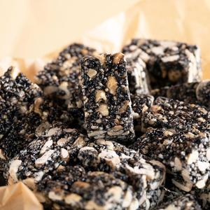 Croustilles de sésame noir et cacahuètes faites à la main, croustillantes, sucrées, saines, collation de loisirs, 10 kg, vente en gros, MuCui - Product Image 2