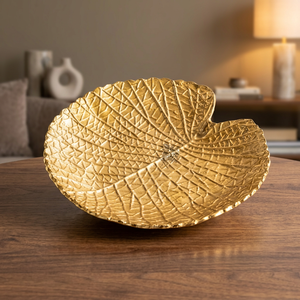 Assiette décorative en forme de feuille dorée, en métal fait main, motif végétal, style glamour - Product Image 5