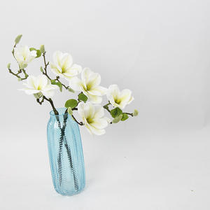 D-MG001 fleurs décoratives artificielles blanc rose magnolia vraies fleurs au toucher pour décoration <span class=keywords><strong>de</strong></span> mariage <span class=keywords><strong>centre</strong></span> <span class=keywords><strong>de</strong></span> <span class=keywords><strong>table</strong></span> - Product Image 2