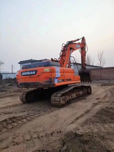 รถขุดตีนตะขาบ Doosan DX260 มือสอง ราคาคุ้มค่า พร้อมเครื่องยนต์ Daewoo Doosan แท้ ได้รับการรับรองมาตรฐาน CE ปั๊มไฮดรอลิก KYB และหัวเจาะ - Product Image 4