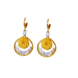 Pendientes de Aro Hipoalergénicos de Lujo con Flor de Rosa Dorada para Mujer, Elegantes Pendientes de Aro con Zirconia en Forma de Flor, Joyería - Product Image 5
