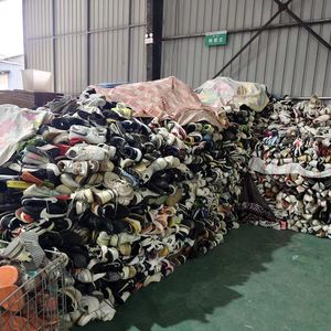 Оптовая продажа, дешевые в наличии, подержанные футбольные туфли, оригинальная обувь высокого качества для продажи - Product Image 6