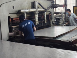 Giá tốt <span class=keywords><strong>MDF</strong></span> <span class=keywords><strong>Board</strong></span> 2.5mm Độ dày <span class=keywords><strong>E0</strong></span> 1220x2440mm tủ bếp Hội Đồng Quản trị mật độ cao gỗ Fibreboard - Product Image 6