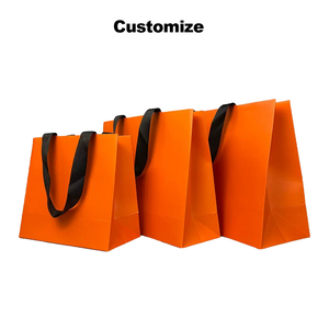 Wholesale Custom Luxury Logo Clothing Gift Boutique Shopping <b>Gloss</b> Bags With Handles Gold Foil Logo - Product Image 2