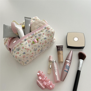 Bolsa de maquillaje de flores de diseño personalizado, bolsa de cosméticos con decoración de lazo, neceser esencial de viaje, bolsa de maquillaje de <span class=keywords><strong>pana</strong></span> hecha a mano - Product Image 5