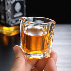 Schwere Basis <span class=keywords><strong>2</strong></span> Unzen 60ml quadratisches Mini-Whisky glas, dicke untere Schnaps gläser für Liquor Tasting Custom Logo Barware Großhandel - Product Image 5