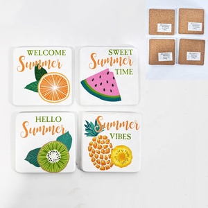 <span class=keywords><strong>Ensemble</strong></span> de quatre sous-verres en résine imprimés UV imperméables sur le thème des flamants roses - Sous-verres décoratifs pour la maison - Product Image 2