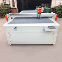 Machine de découpe CNC à couteau oscillant robuste 1600x2500mm à double entraînement haute précision ±0.2mm pour matériaux flexibles