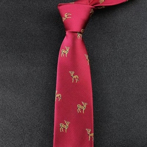 Cravatta da Uomo 7cm Design Britannico con Ricamo Floreale e Cervo Dorato, Lussuosa per Business/Casual, Durevole ed Ecologica, 100% Poliestere - Product Image 1