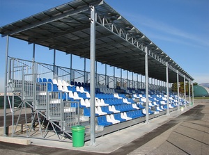 Gradas Prefabricadas de Acero Galvanizado en Caliente Serie G2M de la Marca CETA Hechas en Italia, Personalizables y Duraderas - Product Image 5