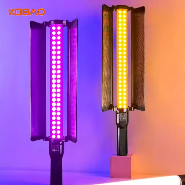 OEM/ODM Portable 40W+22W RGB LED Stick Light Wand APP Control 2700-7500K CRI>95Ra 6400mAh Battery 1 Hour Photographic Lighting