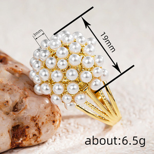 Anello Vintage con Design a Bouquet di Fiori, Anello Classico da Donna - Product Image 3