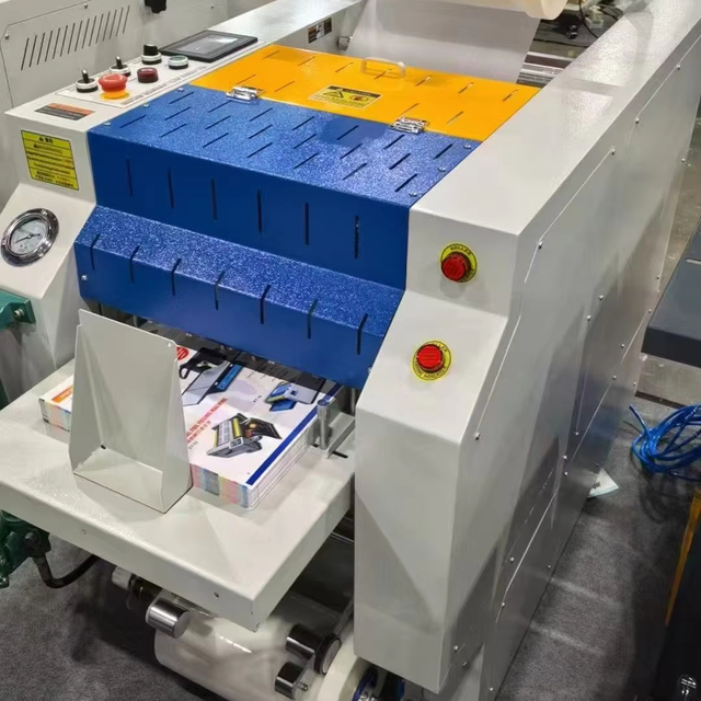 FM390MAX Industrial A3 Size Paper Laminating Machine 370mm Fully Automatic Sheet Laminating Machine