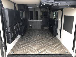 2019 plus belle entrée latérale <span class=keywords><strong>camping</strong></span> manutentionnaire jouet 8 couchages avec centre cuisine/salon quaters/2 essieux - Product Image 6