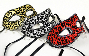 Costume drôle <span class=keywords><strong>masque</strong></span> <span class=keywords><strong>de</strong></span> Cosplay <span class=keywords><strong>masque</strong></span> vénitien <span class=keywords><strong>de</strong></span> Mardi Gras <span class=keywords><strong>masque</strong></span> <span class=keywords><strong>de</strong></span> mascarade <span class=keywords><strong>masque</strong></span> <span class=keywords><strong>de</strong></span> fête <span class=keywords><strong>de</strong></span> plumes pour décor <span class=keywords><strong>de</strong></span> noël <span class=keywords><strong>de</strong></span> fourniture <span class=keywords><strong>de</strong></span> vacances <span class=keywords><strong>de</strong></span> fête - Product Image 4