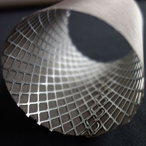 Grille métallique expansée antidérapante <span class=keywords><strong>pour</strong></span> zones à fort trafic, capacité d'absorption des chocs, sécurité dans les zones humides, rampes de chargement, découpe, soudage - Product Image 6