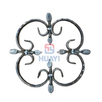 Escalera en espiral decorativa de lujo estilo rústico con escultura floral en hierro forjado con superficie antirust para portón