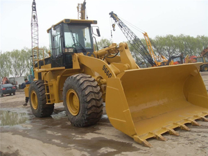 Chargeuse sur pneus Caterpillar 966G d'occasion, bon état de fonctionnement, faible nombre d'heures, pour carrière et chantier de construction - Product Image 2