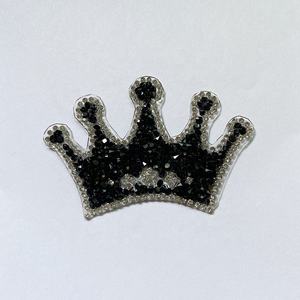 Großhandel Kleideraccessoire Schwarze Krone 3D Hot-Fix DIY Kristallperlen-Motiv zum Aufbügeln Strass-Applikation Aufnäher für Kleidung - Product Image 2