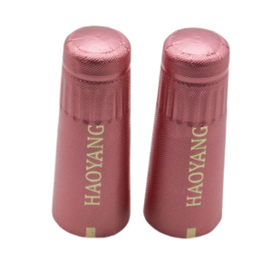 Vente en gros de capsules en aluminium gaufrées 34*90mm PVC pour vin <span class=keywords><strong>Capsule</strong></span> en aluminium Différents modèles <span class=keywords><strong>et</strong></span> couleurs - Product Image 1