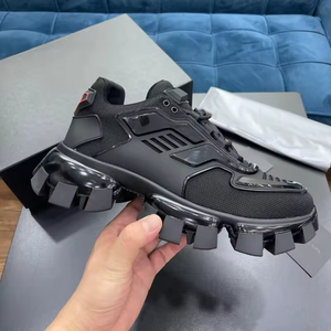 Nouvelles chaussures de sport décontractées de luxe pour hommes et femmes, de haute qualité, à semelle épaisse, avec empeigne en PVC et semelle intermédiaire en caoutchouc, à lacets - Product Image 4