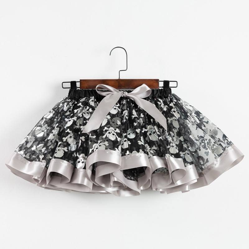 หัวกะโหลกสีดำ