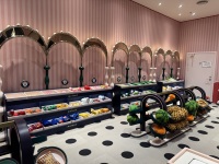 Aire de jeux intérieure douce Macaron Pastel, Château de jeu commercial pour enfants avec toboggan arc-en-ciel, piscine à balles et filet arc-en-ciel pour centre commercial
