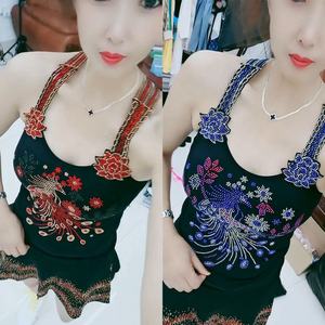 เสื้อกั๊กไนต์คลับแขนกุดสายเดี่ยวสำหรับผู้หญิงเสื้อกล้ามออกงานปาร์ตี้ชุดกระโปรงยาวประดับด้วยพลอยแวววาวแวววาว - Product Image 6