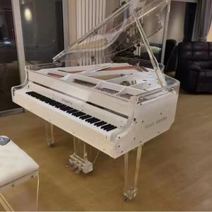 Nuovo Pianoforte a Coda Meccanico Classico 2025 in Legno Massello con Cristalli, 88 Tasti, Martelletti Beffa e Tavola Armonica Multistrato - Product Image 2