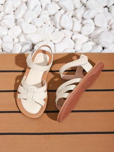 Sandales plates élégantes en cuir blanc à bout ouvert pour enfants, vente en gros, collection été - Product Image 2