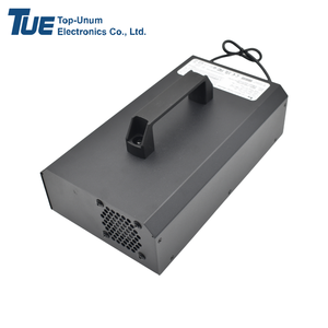 Cargador de Batería Inteligente de Alta Corriente 10A con Protección OVP/OCP/Temporizada de 530W TC600F-53310A0E para Uso Industrial con Entrada Universal - Product Image 3