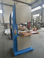 Scie à ruban à coupe de bois robuste de 28 ''Scierie à bande de bois verticale Roue volante en fonte Table de travail Noyau de moteur pour menuiserie