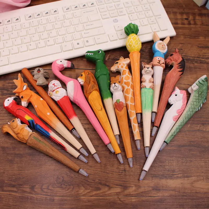 Artisanat personnalisé amusant nouveauté école stationnaire bois sculpté à la main forme animale sculpture stylo à bille écriture stylos mignon cadeau