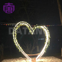 Luces decorativas LED románticas en forma de arco 3D con clasificación IP65 para entradas de bodas, caminos de parques, Navidad y exhibiciones de San Valentín.