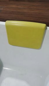 Oreiller de bain en mousse PU souple Appui-tête de spa pour le soutien du cou dans les bains à remous et les spas à remous - Product Image 4